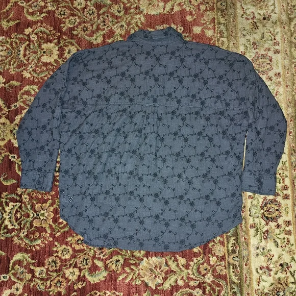 3 for $25 / American Eagle blouse - Picture 2 of 3